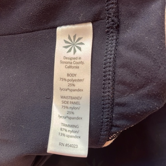 Athleta Navy Mesh Leggings Size M - Picture 6 of 6